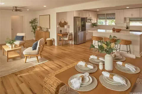 1202 Puu Poni Pl, Pearl City, HI 96782