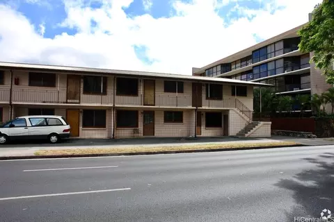 705 Hoawa St, Honolulu, HI 96826