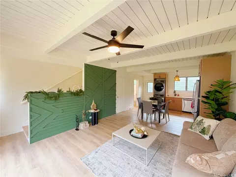 4210 Keanu St #1, Honolulu, HI 96816