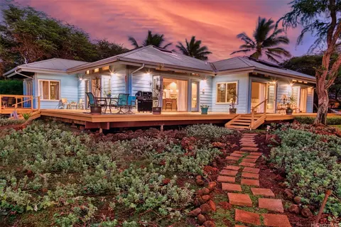 4720 Pohakuloa Rd, Maunaloa, HI 96770