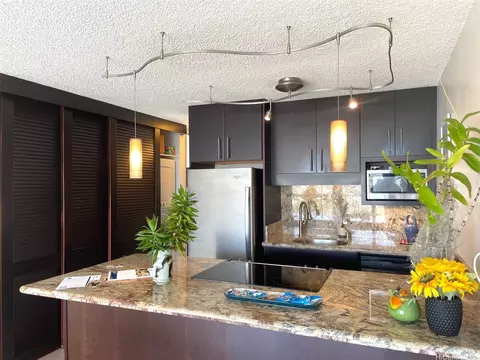 2611 Ala Wai Blvd #1802, Honolulu, HI 96815