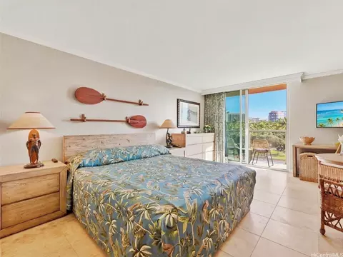 2045 Kalakaua Ave #214, Honolulu, HI 96815