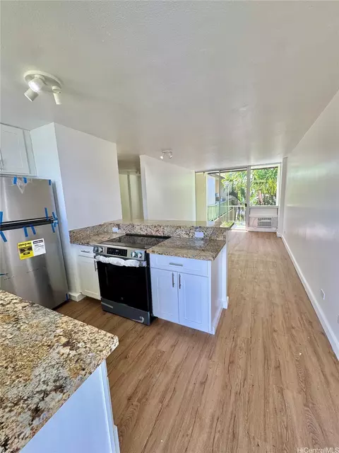 1505 Kewalo St #303B, Honolulu, HI 96822