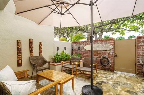 6370 Hawaii Kai Dr #3, Honolulu, HI 96825