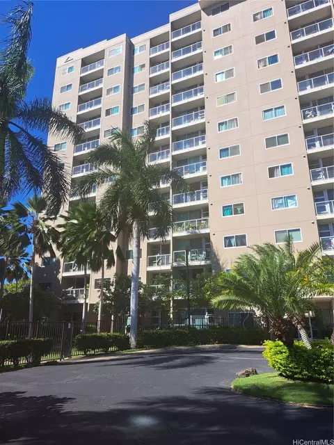 94-302 Paiwa St #1013, Waipahu, HI 96797