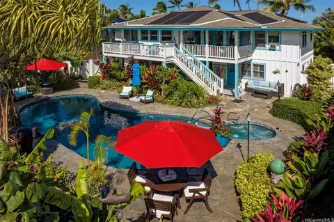 604 Kaimalino St, Kailua, HI 96734