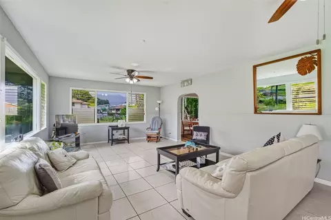 45 Kaneohe Bay Dr # -3, Kaneohe, HI 96744