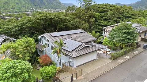 2910 Kalawao St #2, Honolulu, HI 96822
