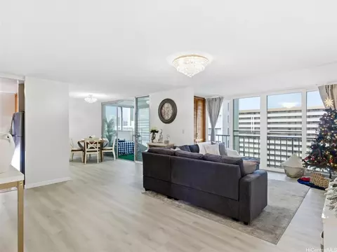 3020 Ala Napuaa Pl #404, Honolulu, HI 96818