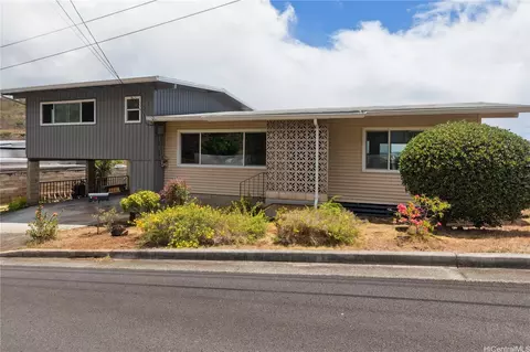 1661 Hakuaina Pl, Honolulu, HI 96819
