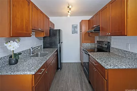 94-1155 Mopua Loop #N8, Waipahu, HI 96797