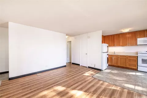 1702 Kewalo St #106, Honolulu, HI 96822
