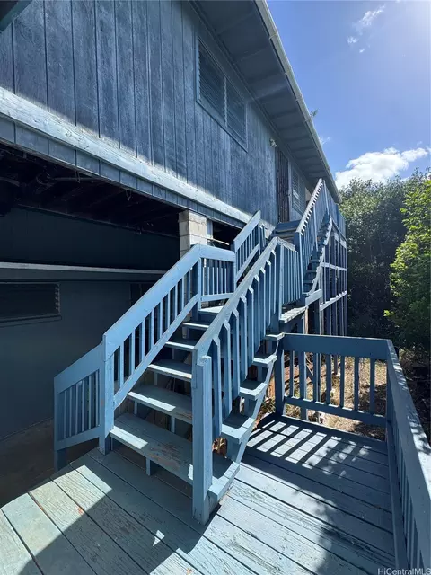 99-49 Ohiaku St, Aiea, HI 96701