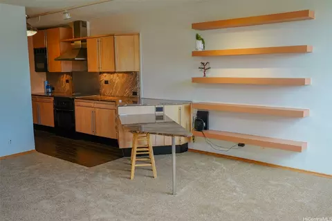 2092 Kuhio Ave #805, Honolulu, HI 96815