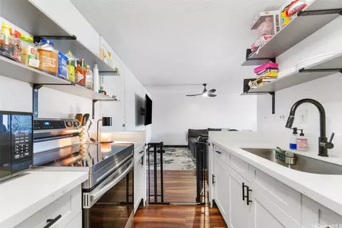 1250 Richard Ln #410, Honolulu, HI 96819