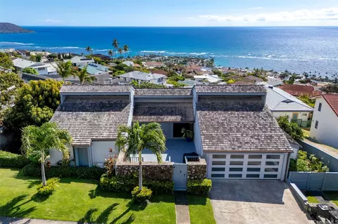 1789 Laukahi St, Honolulu, HI 96821