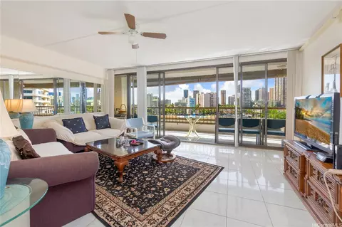 2333 Kapiolani Blvd #811, Honolulu, HI 96826
