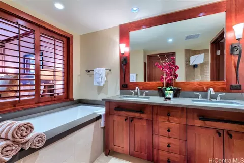 92-104 Waialii Pl #O511, Kapolei, HI 96707