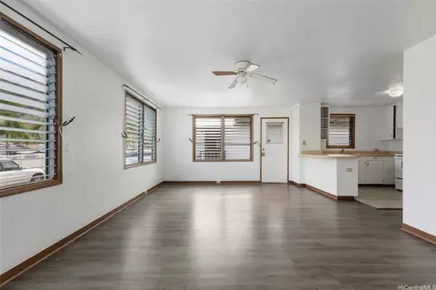 84-570 Farrington Hwy #D, Waianae, HI 96792