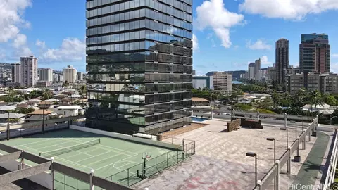 1750 Kalakaua Ave #606, Honolulu, HI 96826