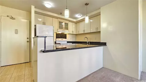 2499 Kapiolani Blvd #401, Honolulu, HI 96826