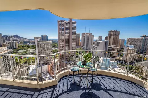 469 Ena Rd #2703, Honolulu, HI 96815