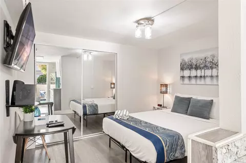 2450 Prince Edward St #201A, Honolulu, HI 96815