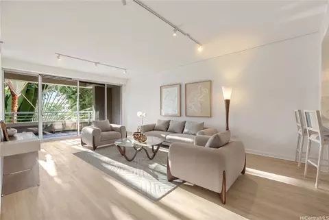 1 Keahole Pl #3304, Honolulu, HI 96825