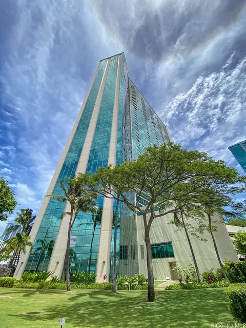 1177 Queen St #806, Honolulu, HI 96814