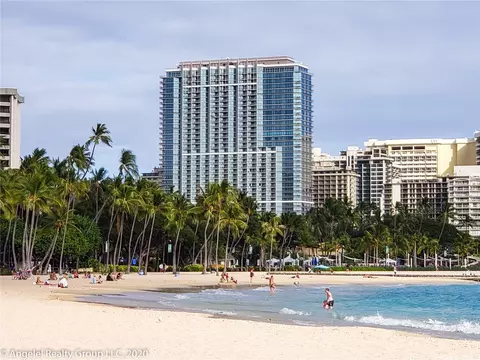 223 Saratoga Rd #1006, Honolulu, HI 96815