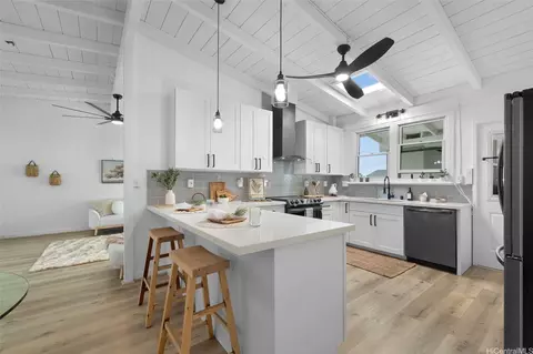 3175 Poelua Pl, Honolulu, HI 96822