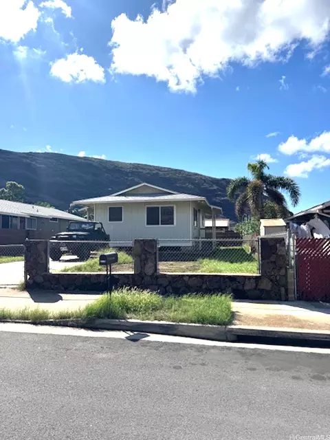 86-321 Hokupaa St, Waianae, HI 96792