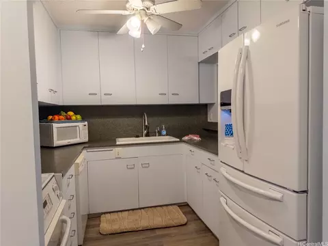425 Ena Rd #706B, Honolulu, HI 96815