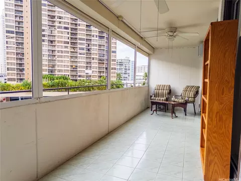 425 Ena Rd #706B, Honolulu, HI 96815
