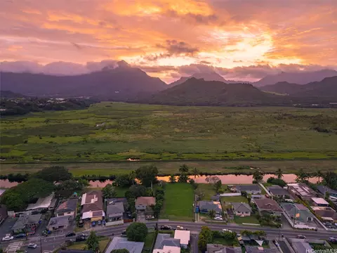 221 Kihapai St, Kailua, HI 96734