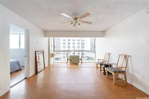 155 Paoakalani Ave #604, Honolulu, HI 96815