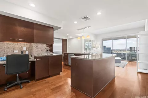 1837 Kalakaua Ave #3506, Honolulu, HI 96815