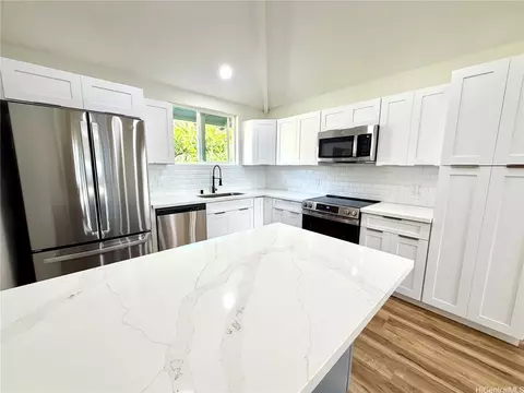95-595 Naholoholo St, Mililani, HI 96789