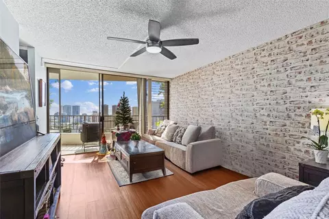 965 Prospect St #404, Honolulu, HI 96822
