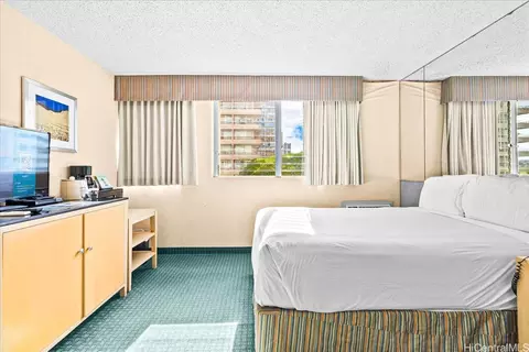 444 Kanekapolei St #413, Honolulu, HI 96815