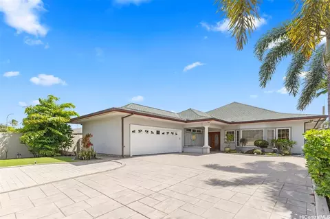 910 Hunakai St, Honolulu, HI 96816