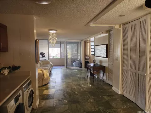 750 Kaheka St #1405, Honolulu, HI 96814