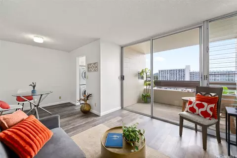 1555 Pohaku St #A606, Honolulu, HI 96817