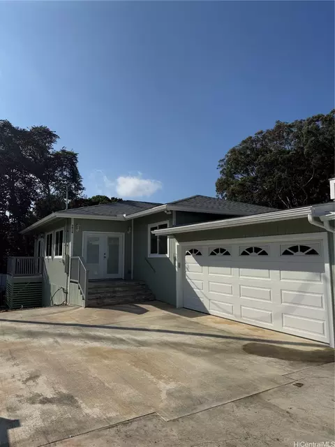 701 Neal Ave #A, Wahiawa, HI 96786