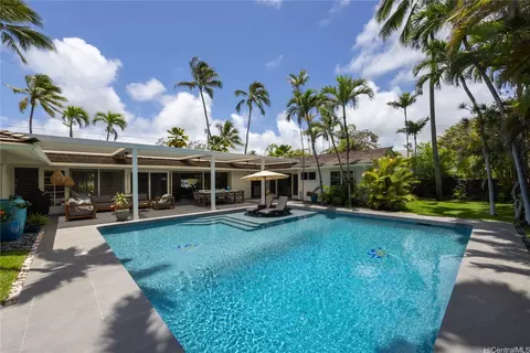 64 White Sands Pl, Kailua, HI 96734