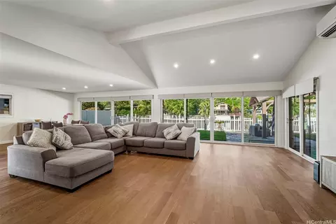 777 Kumukahi Pl, Honolulu, HI 96825