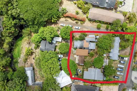 2727 Hipawai Pl #B, Honolulu, HI 96822