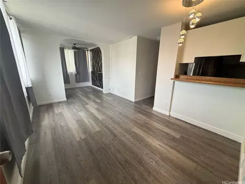 1105 Acacia Rd #212, Pearl City, HI 96782
