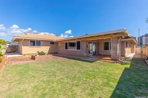 3209 Ala Laulani St, Honolulu, HI 96818