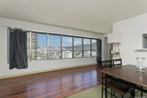 2525 Date St #1705, Honolulu, HI 96826